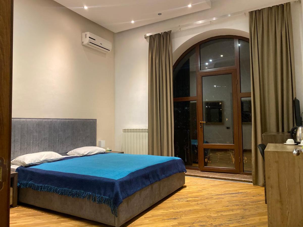 Saryan Hotel יירבאן מראה חיצוני תמונה