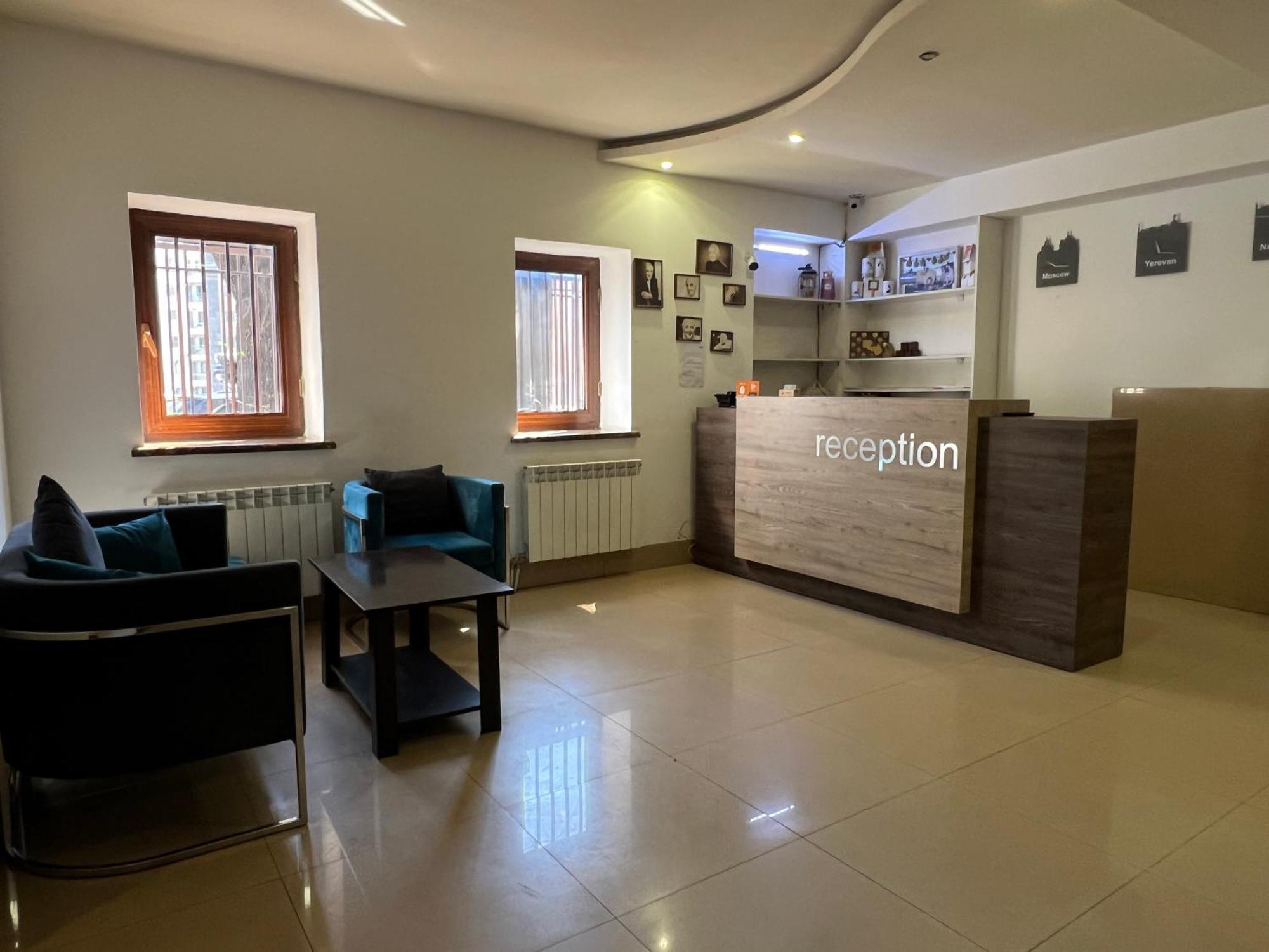 Saryan Hotel יירבאן מראה חיצוני תמונה