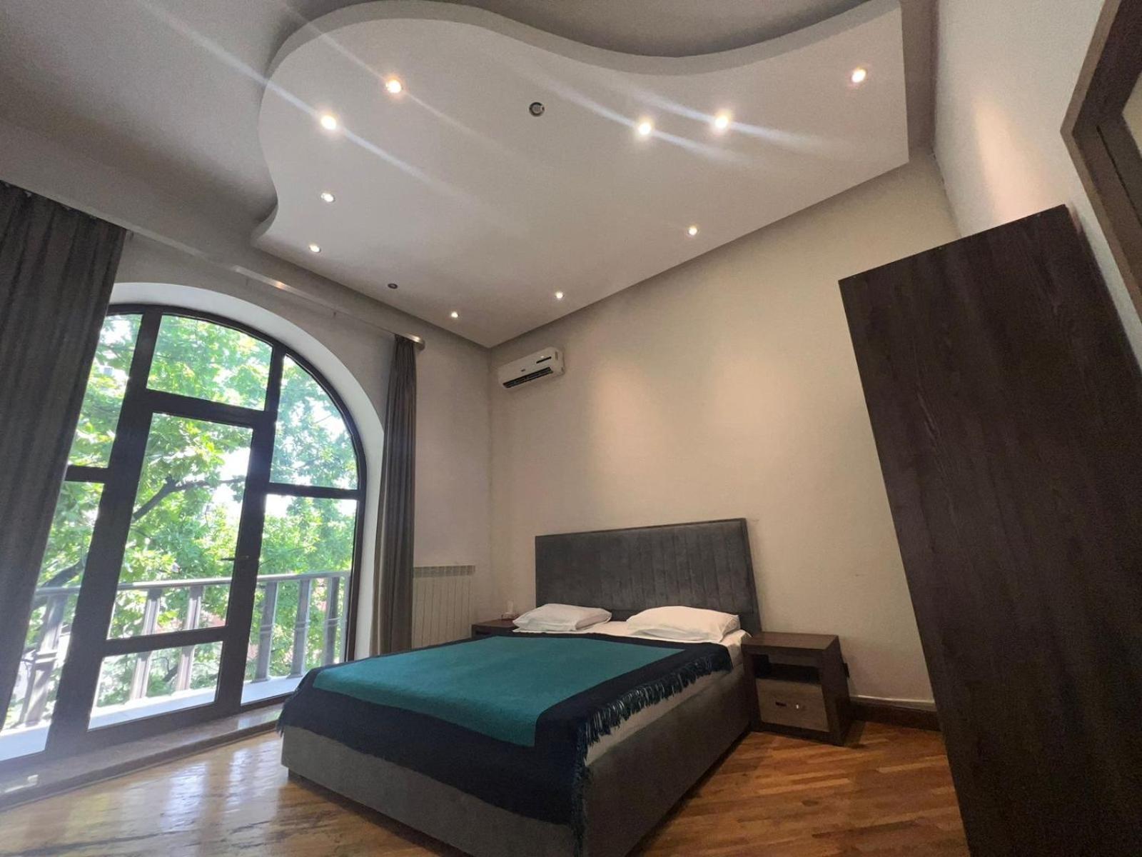 Saryan Hotel יירבאן מראה חיצוני תמונה