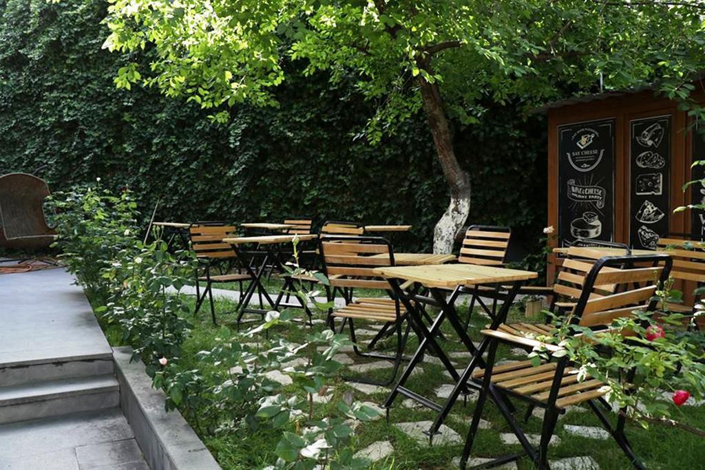 Saryan Hotel יירבאן מראה חיצוני תמונה