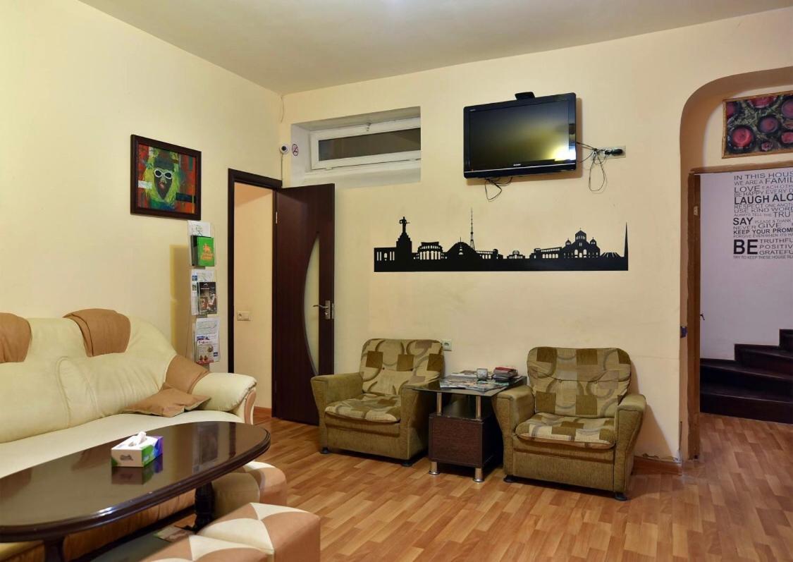 Saryan Hotel יירבאן מראה חיצוני תמונה