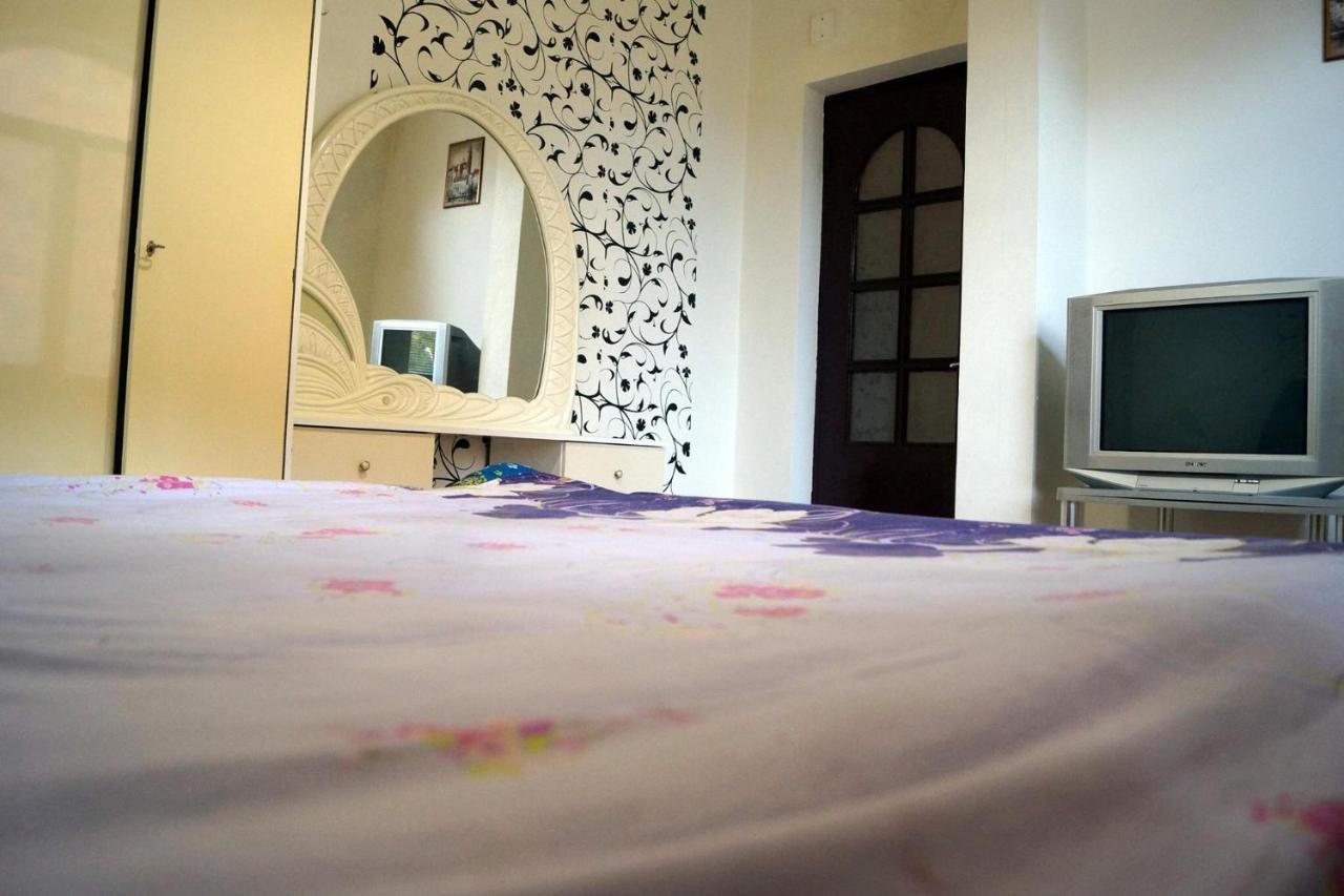Saryan Hotel יירבאן מראה חיצוני תמונה