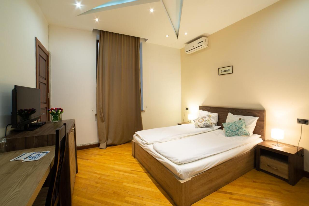 Saryan Hotel יירבאן מראה חיצוני תמונה