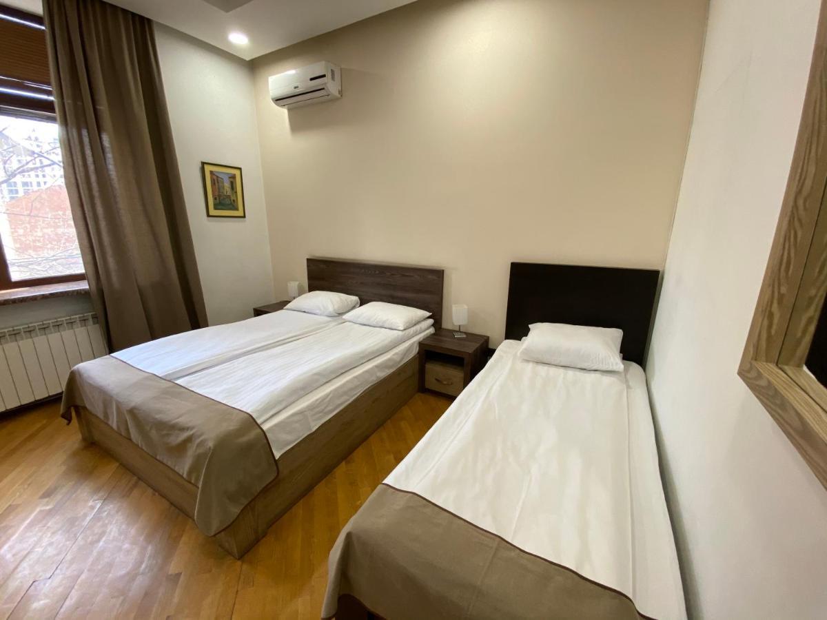 Saryan Hotel יירבאן מראה חיצוני תמונה